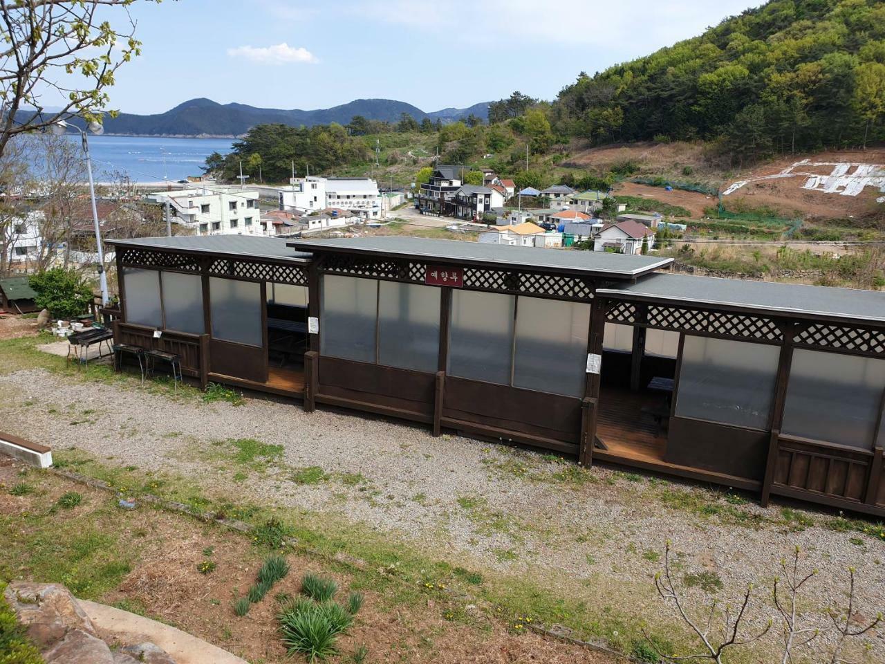 Tongyeong Yehyang Pension Екстер'єр фото