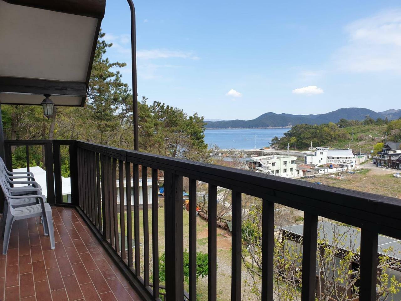 Tongyeong Yehyang Pension Екстер'єр фото